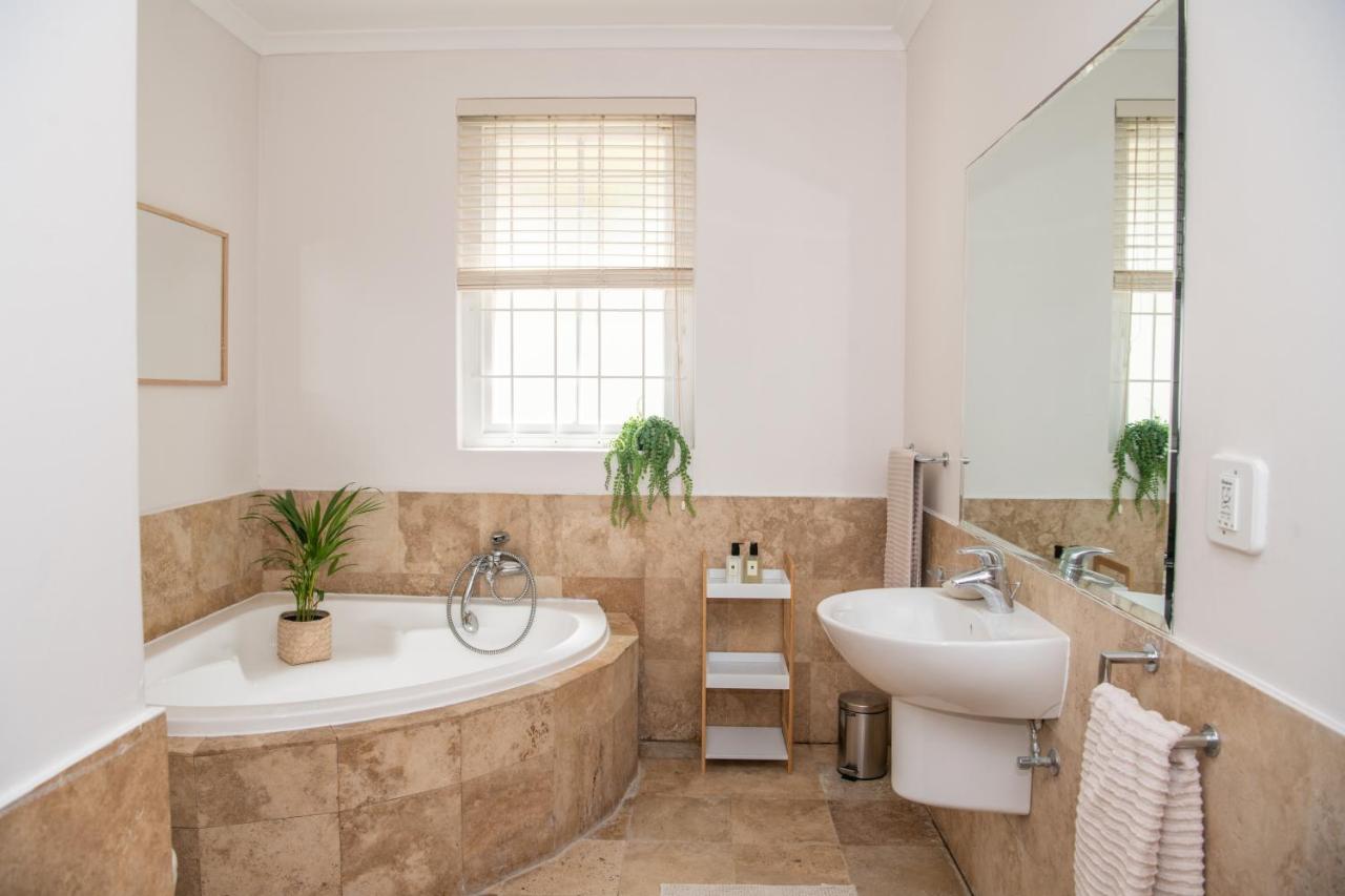 Camps Bay Guest Suite With Private Pool Cape Town Luaran gambar